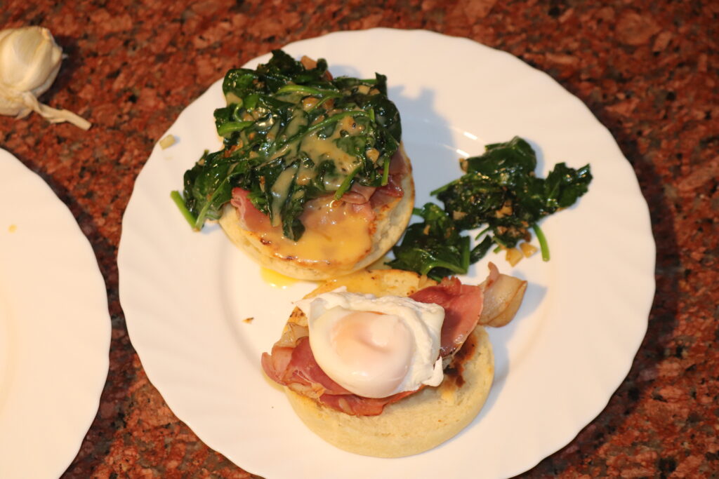 Egg benedict with spinach